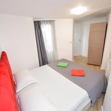 Unirii - Old Town Bucarest